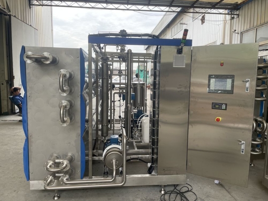 Efficiënt en eenvoudig te bedienen UHT-sterilisator voor vruchtensappen/bierverwerkingslijn Op maat gemaakt 500-20000L/H Tubulaire sterilisatieapparatuur SUS304/316
