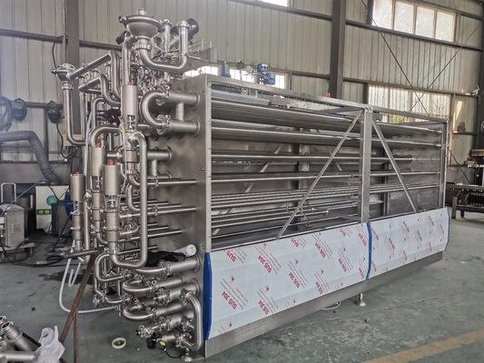 Op maat gemaakte 500-20000L/H UHT-sterilisatiemachine voor voedsel- en drankenverwerkingslijn met PLC SUS304/316