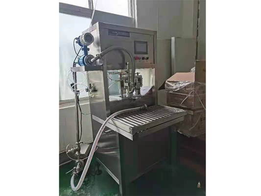Hoge kwaliteit semi-automatische niet-aseptische BIB-vulmachine voor 1-25l zak in doos sap/melk/wijnvuller met SUS 304/316