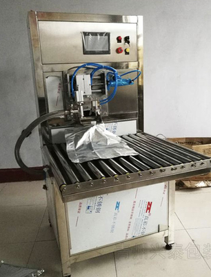 Gepersonaliseerde niet-aseptische BIB-vulmachine SUS304/316 voor 1-25L zak in doos Olie/sap/sausvuller met PLC