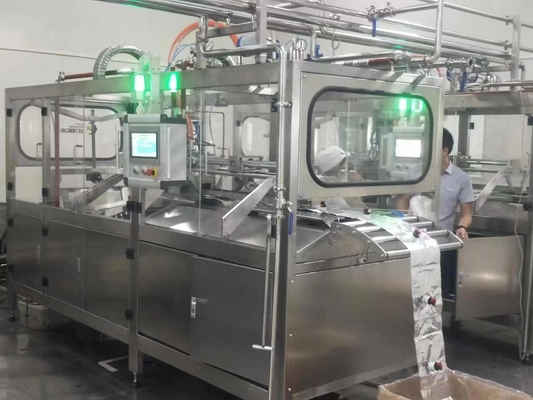 Hoge prestaties Volledig automatische aseptische BIB-vulmachine voor 1-25L continue zak in doos Kokosmelkvuller